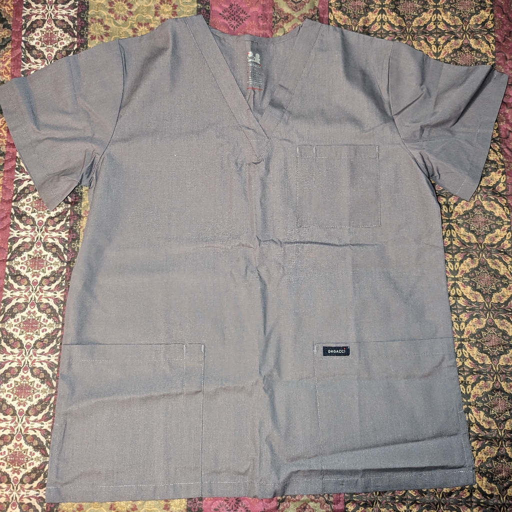 Dacacci Scrubs Set